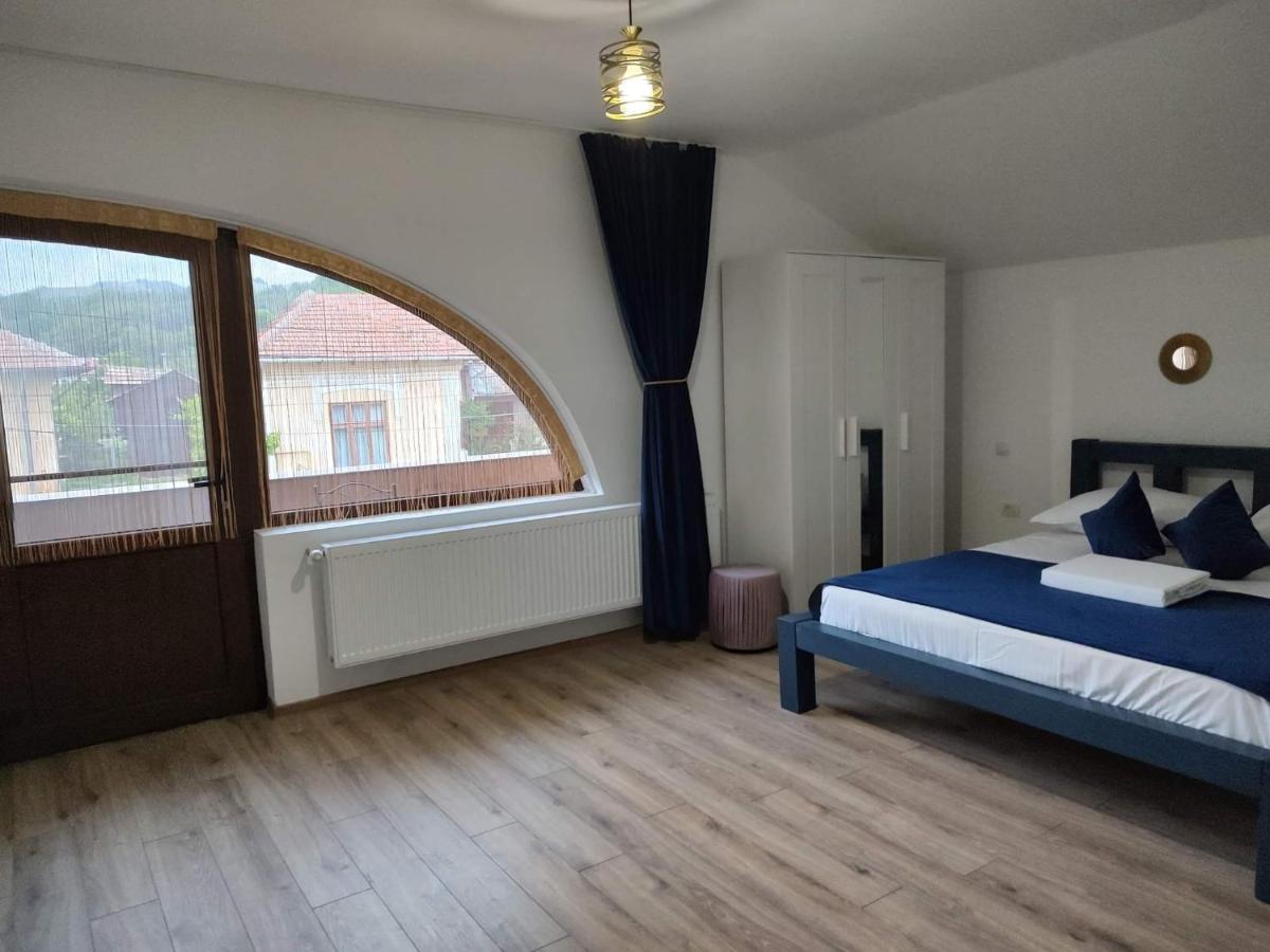 Dania&Petru Residence Tîrgu Ocna Esterno foto